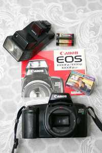 Canon EOS 1000F - aparat cu film si blitz Canon Speedlite 300EZ