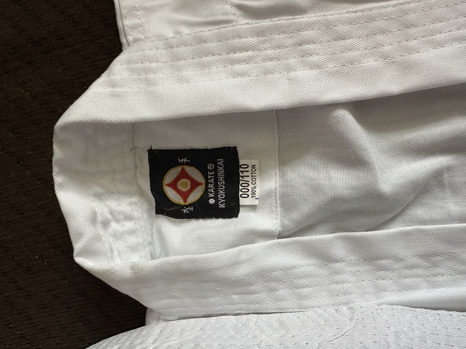 Продам костюм для каратэ