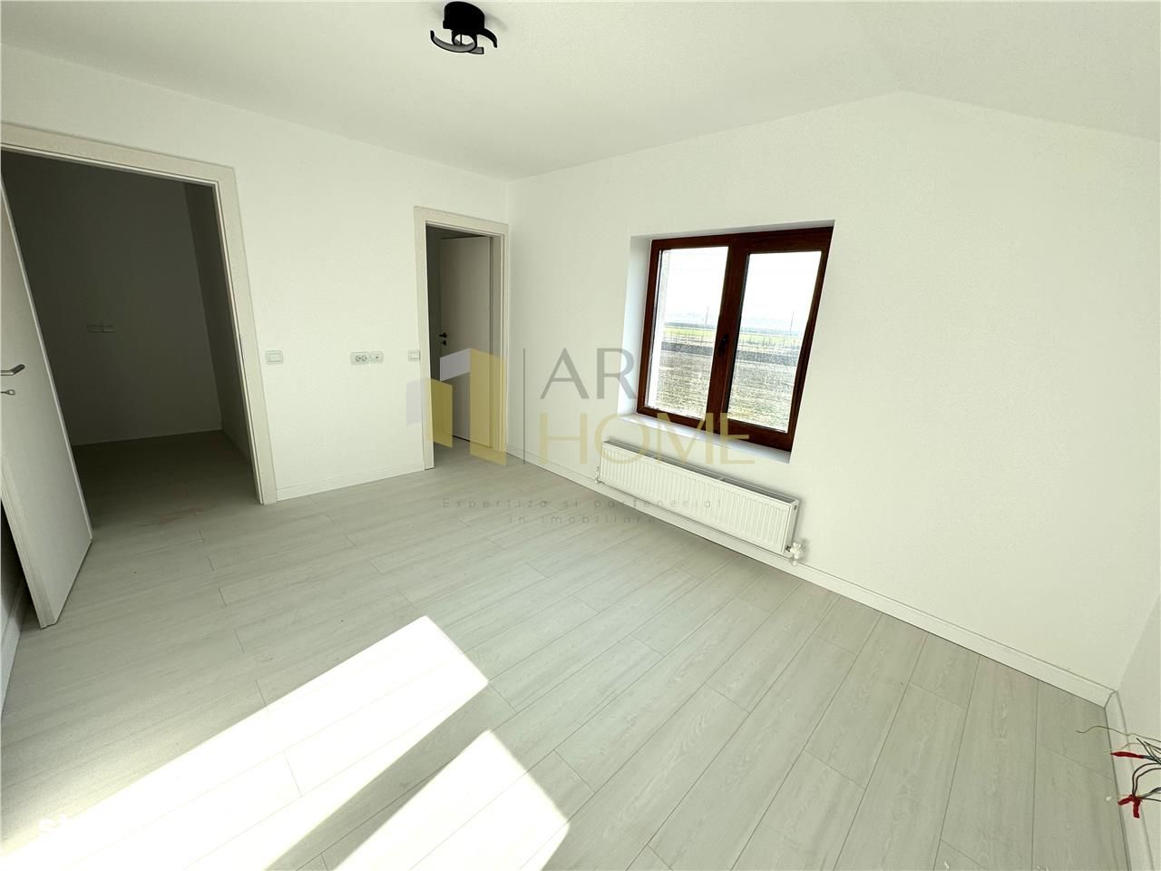 Vanzare casa 4 camere, in Strejnicu, la 5 minute de Ploiesti