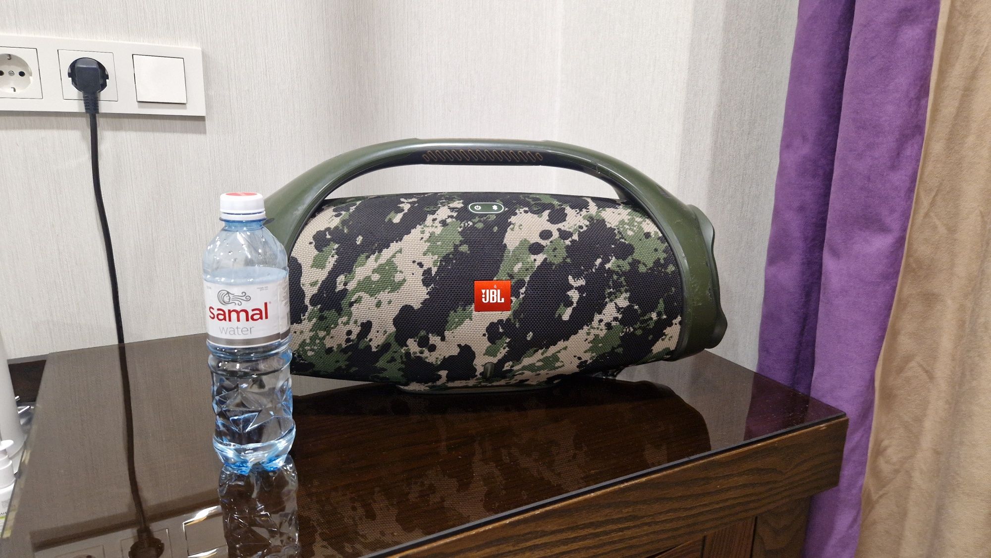 Проадам JBL boombox 2