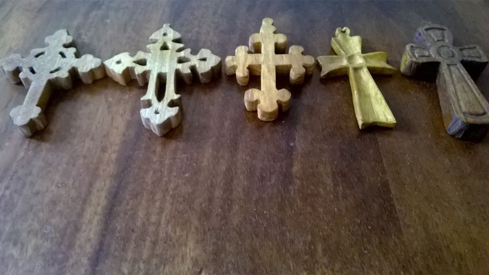 Дървени кръстове