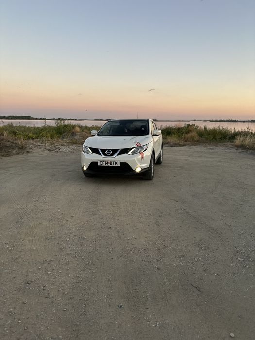 Vand sau schimb cu auto