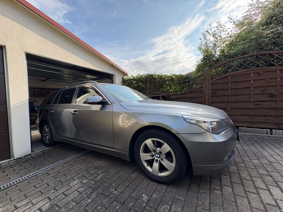 BMW 240, 2009, 235.000 km, gri, negociabil.