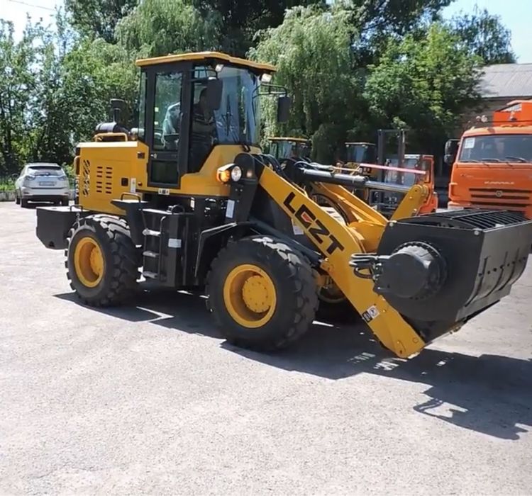 Погрузчик трактор