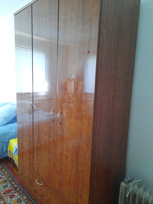 Продам спальный гарнитур. Цена договорная.