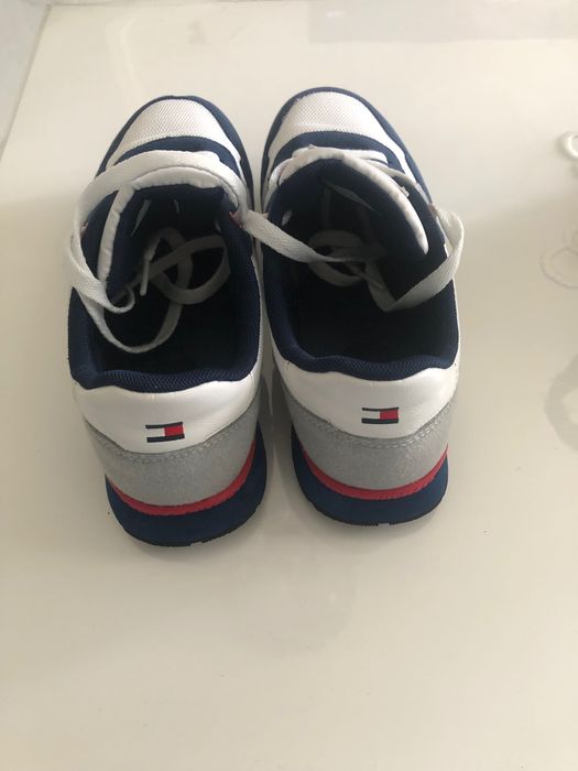 AdidasiTommy Hilfiger