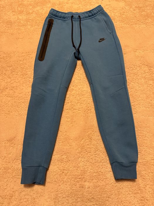 Pantaloni Nike tech