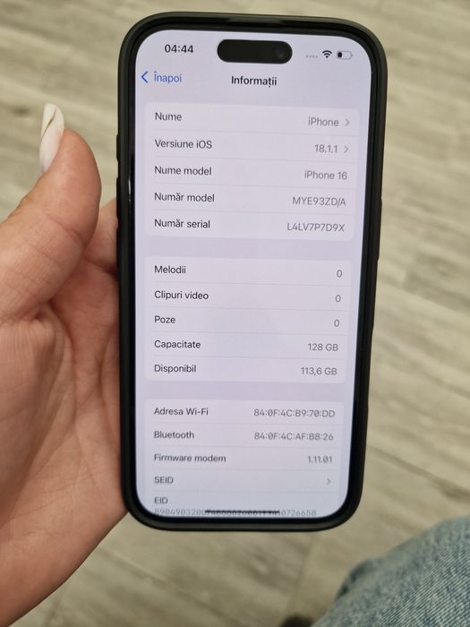 Vând iphone 16 simplu