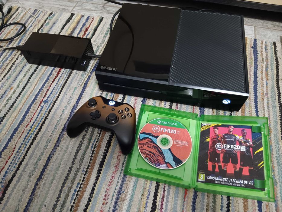 Consolă Xbox one, Joc video plus joc fotbal FIFA 20, Hard 500 Gb