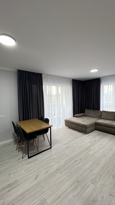 Închiriez apartament două camere,în Bistrița