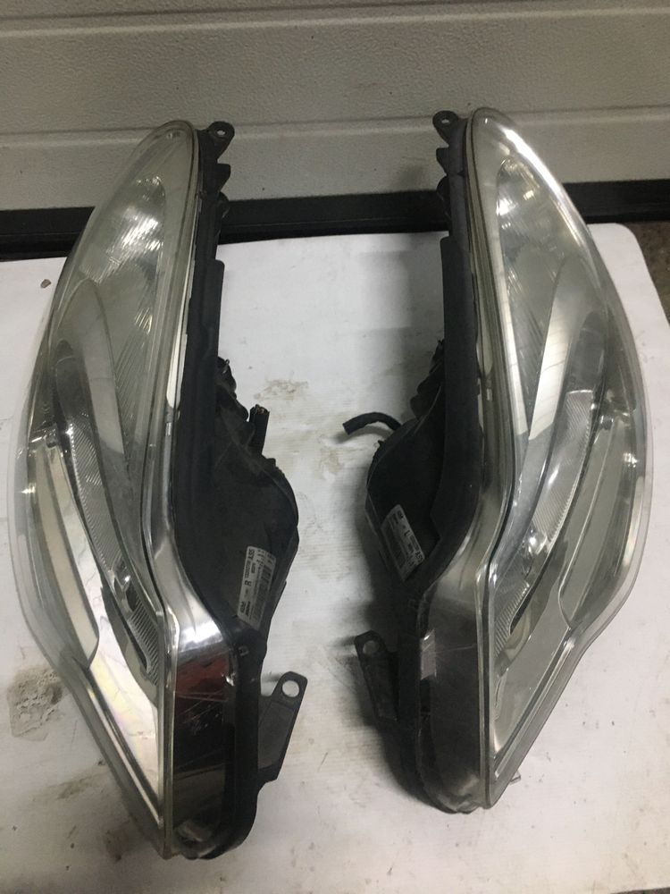 Faruri St/Dr Opel Corsa D Facelift. 2011-2014. Volan Stinga.