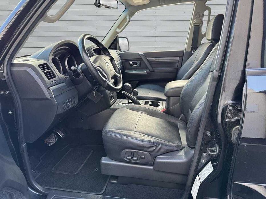 Mitsubishi Pajero/mk4- 3.2 CommonRail/AUTOUTILITARA N1 impozit 400 Ron