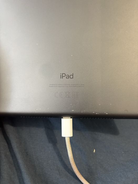 Apple iPad 8th Gen A2270 32 Gb Wi-Fi