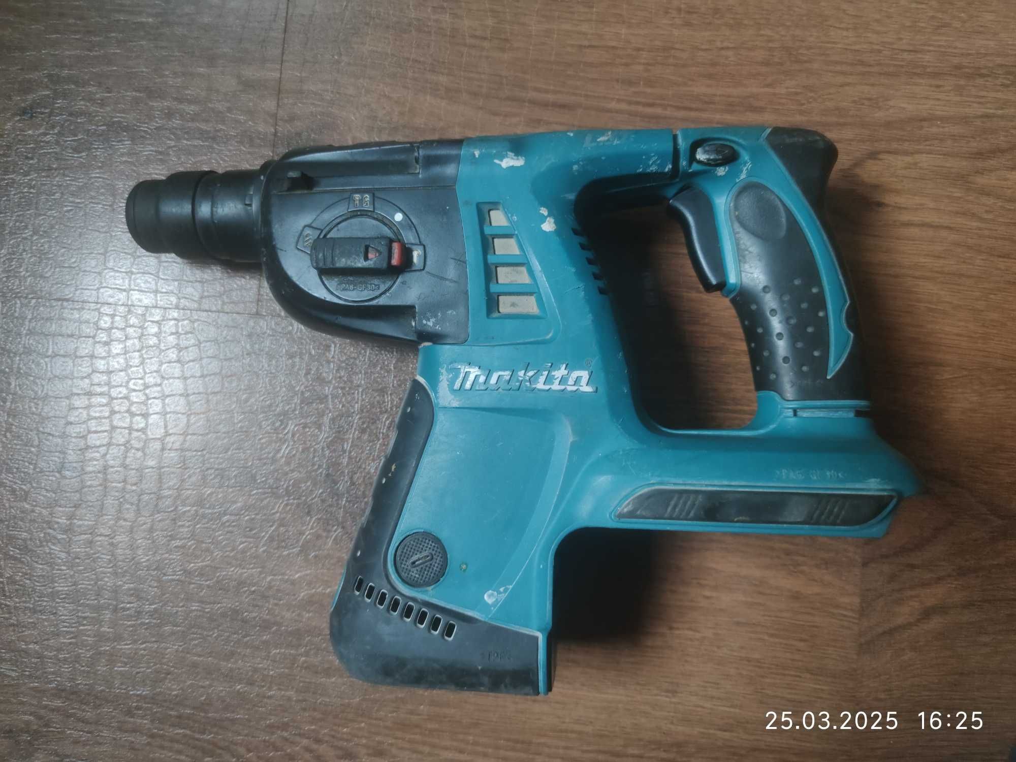 Перфоратор аккумуляторный Makita