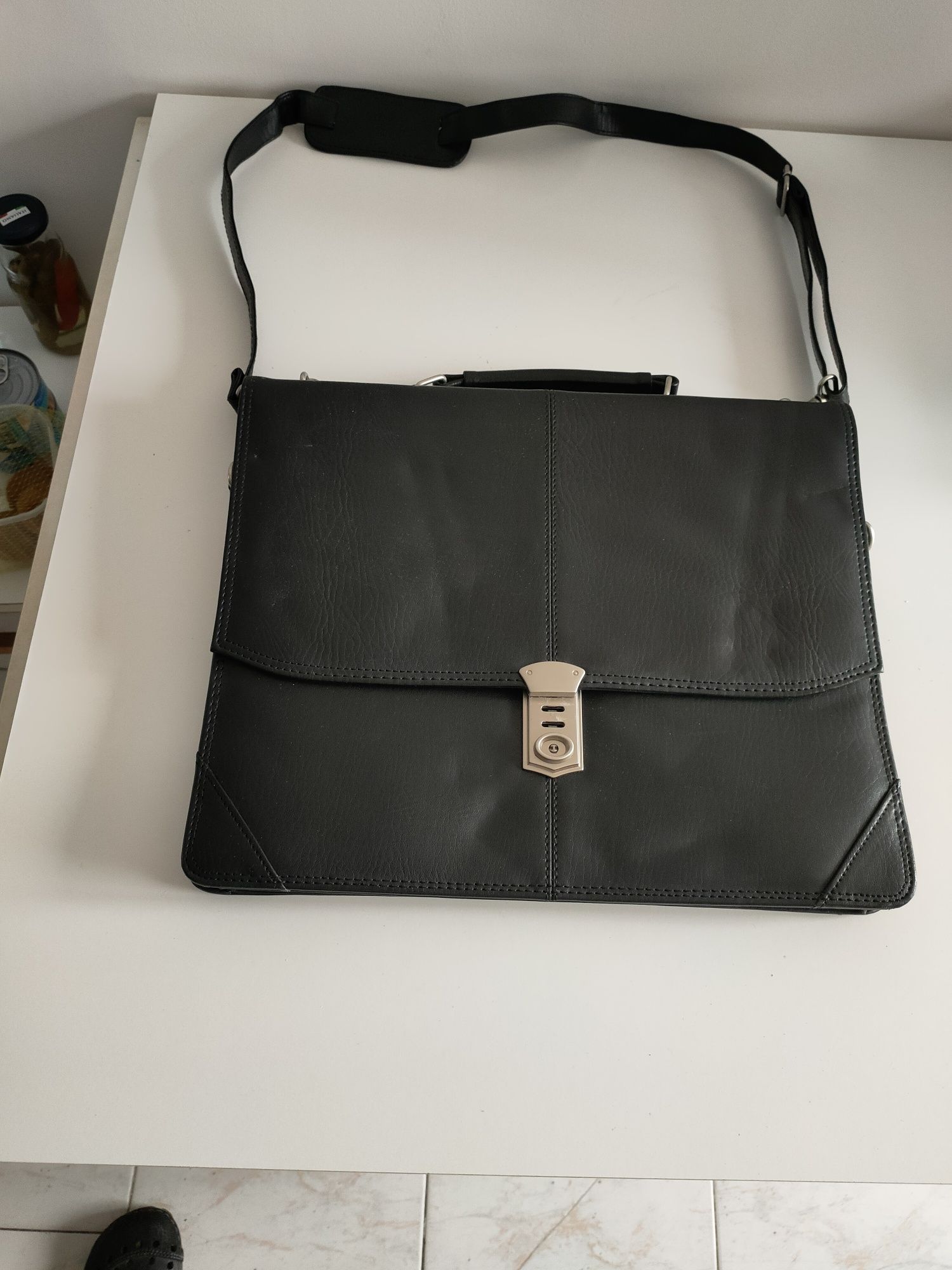 Business Leather Briefcase (servietă de piele)