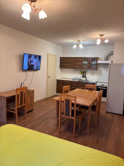 Дава се под наем Многостаен апартамент в София, Изток - 140 кв.м за 1000 € - Снимка #1