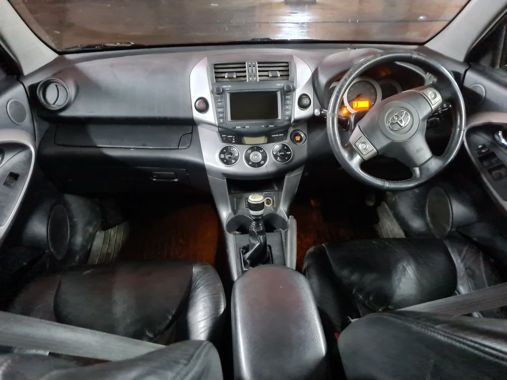 Dezmembrez Toyota Rav 4 2.2 Dcat 177 cp 2007