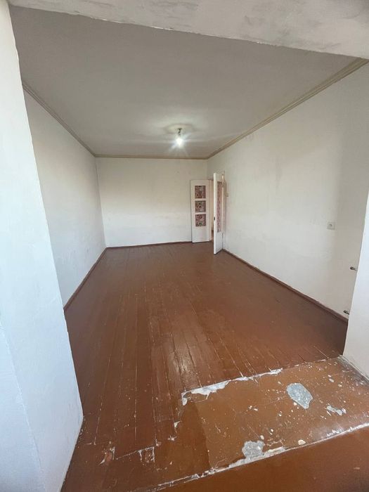 Продаётся Квартира 3х ком 4 этаж в Янгиюле на Персидской