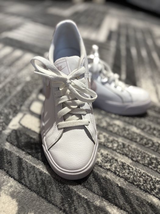 Дамски обувки найк 38 номер