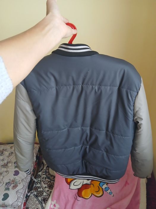 Kurtka sotiladi razmiri XXL