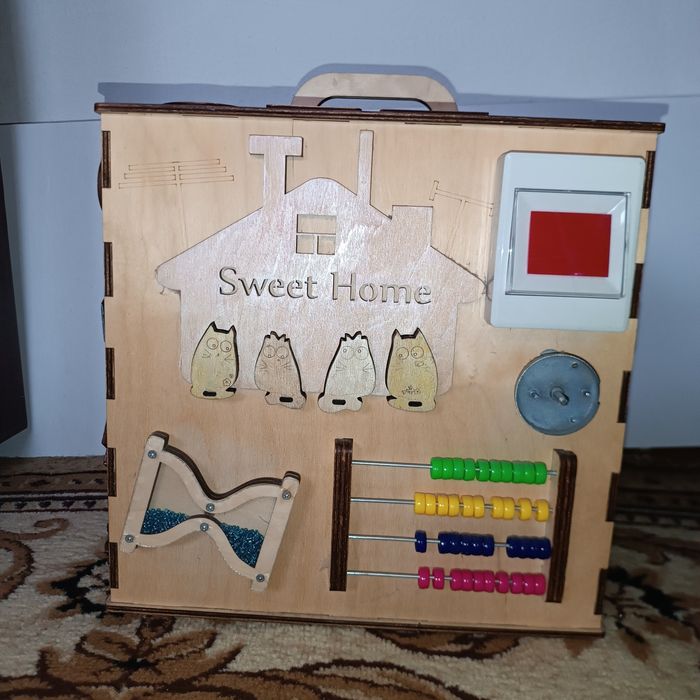 Деревянный бизи куб для детей