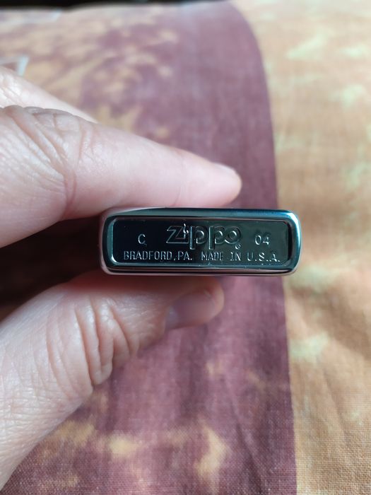 Оригинална бензинова запалка Zippo, нова!