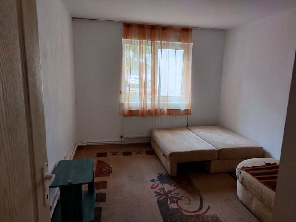 De vânzare apartament 2 camere la parter în zona Mărăței