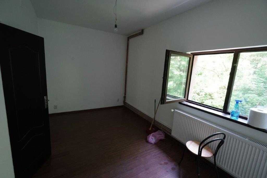 Apartament de Lux cu Terasă Panoramică în Breaza, 93 mp utili, Renovat
