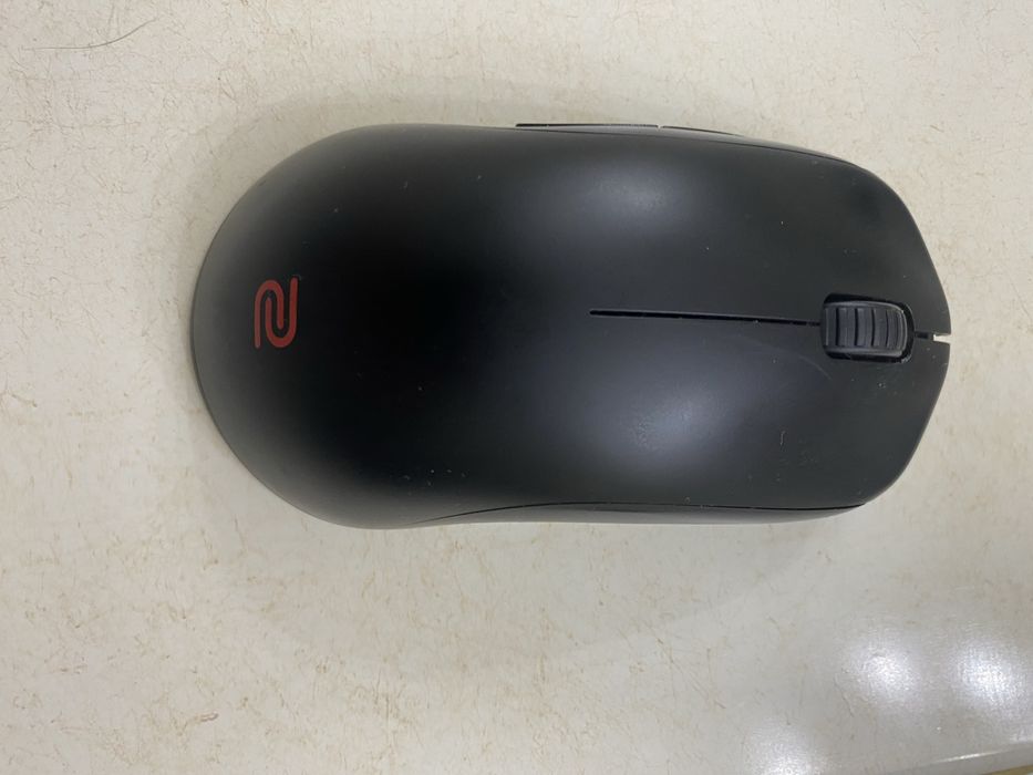 Продам беспроводную игровую мышь Zowie U2