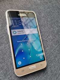 Samsung  tel sotiladi 4G da ishedi tiniq