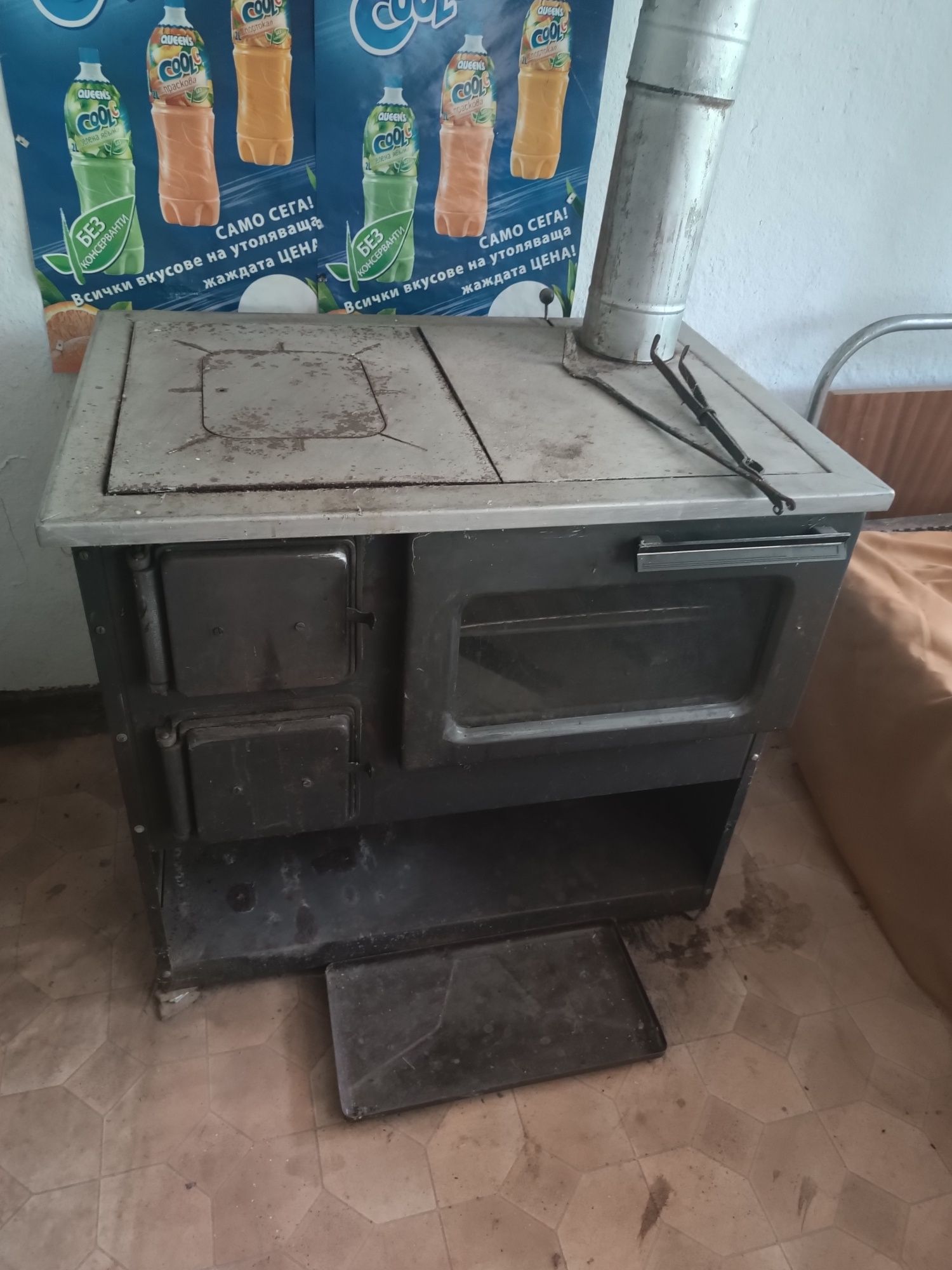 Чугунена българска печка