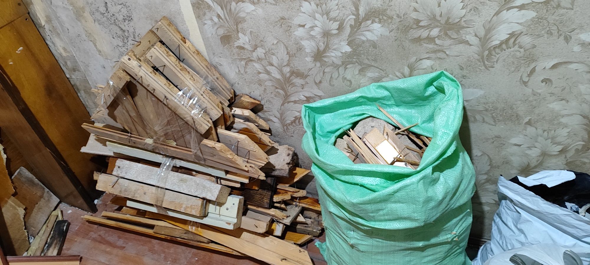 Отдам паркет б/у на дрова
