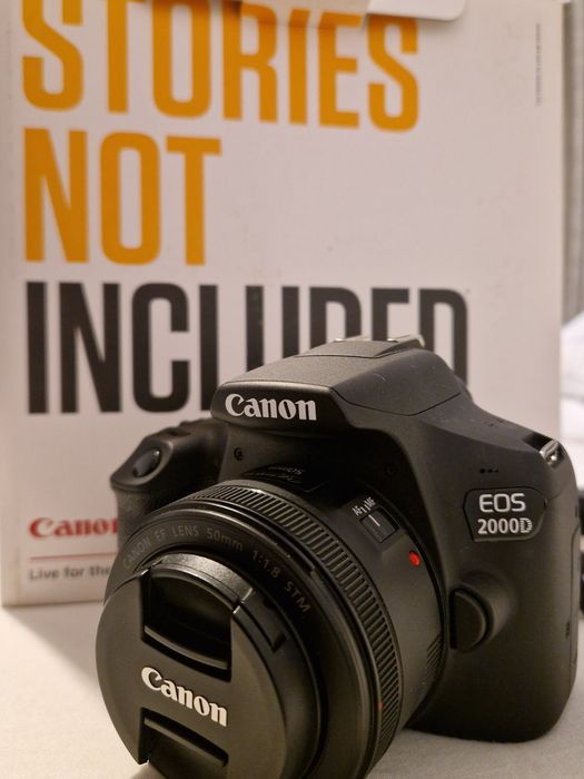 Canon 2000D + 2 obiective
