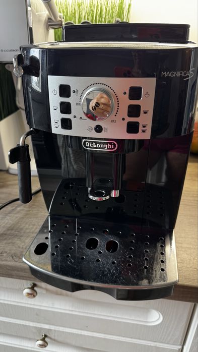 Vand Espressor automat Magnifica S