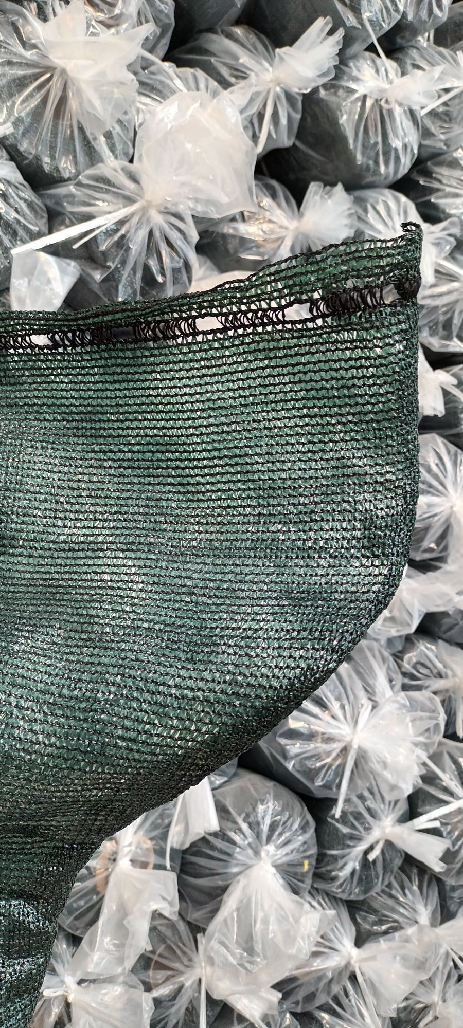 Plasa Umbrire/Delimitare verde cu tiv intarit si ochiuri de prindere