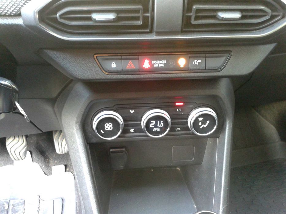 Dacia Sandero 3, an 2021, motor 1,0 climatronic, distronic, RAR facut.