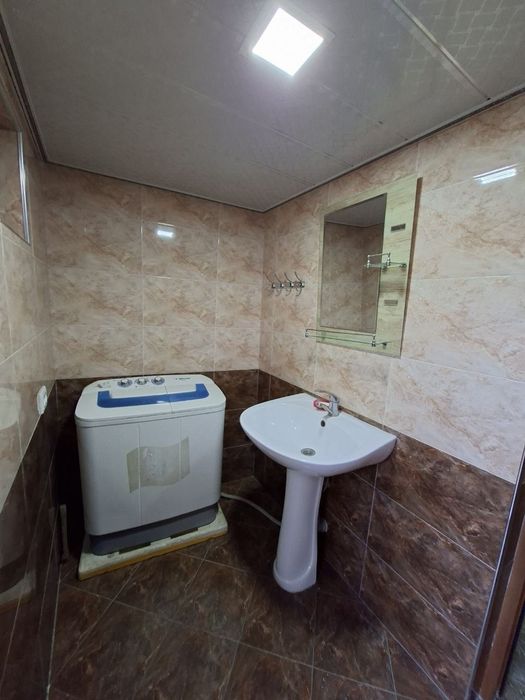 Hovli sotiladi 8 sotok