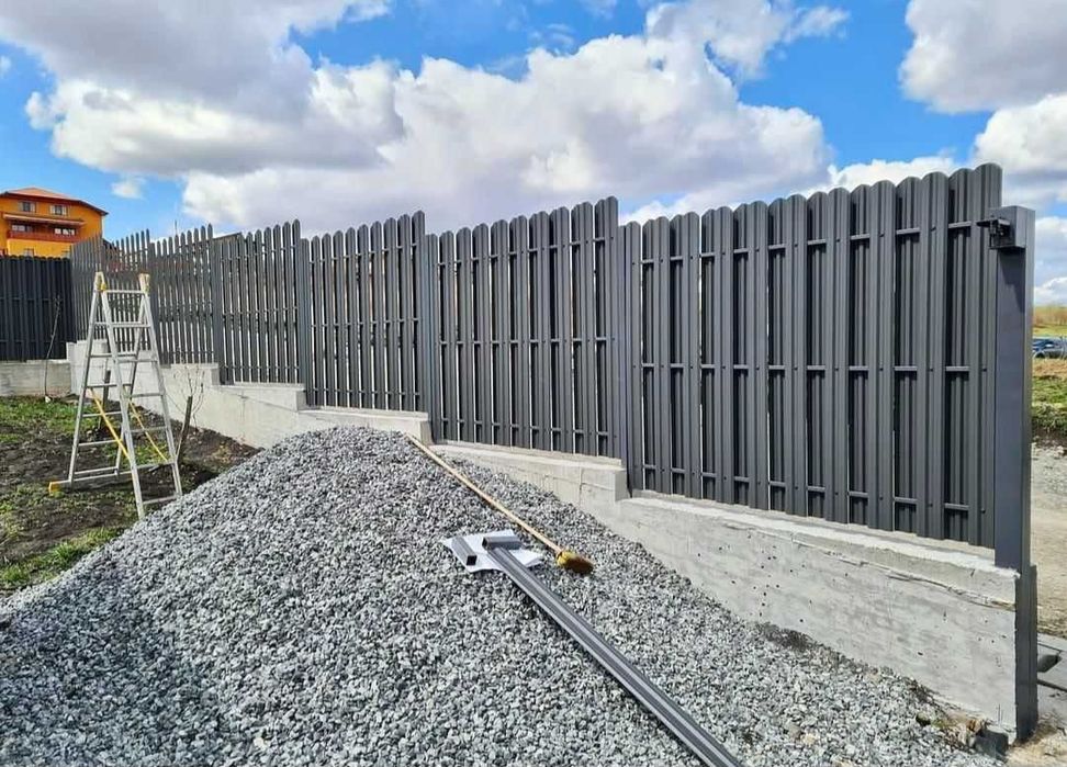 Garduri și porți din plasă metalică fabricate exact după cerințe. Aces