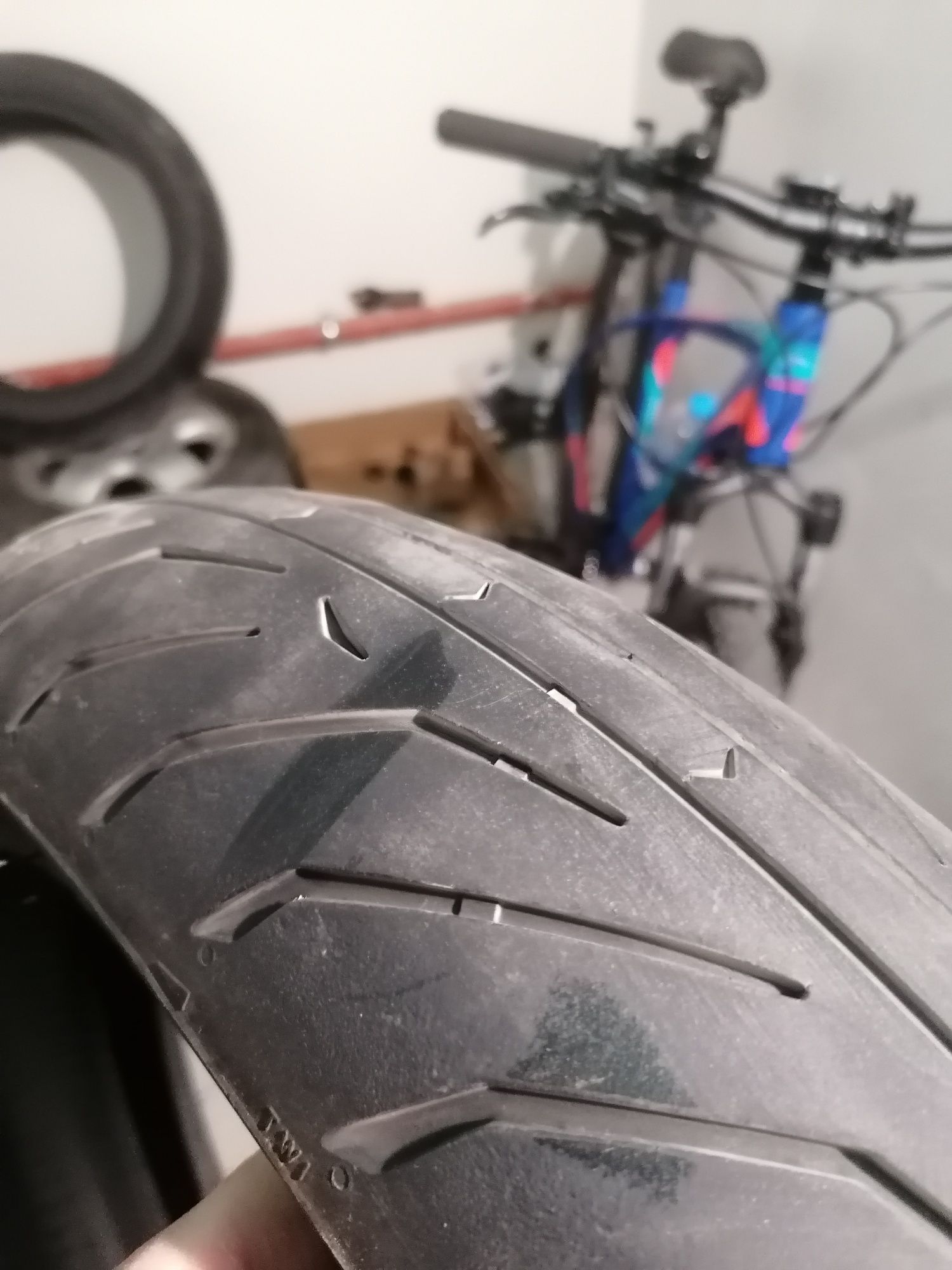 190/55/17 - 120/70/17 DOT 0220-0320 Pirelli angel GT 2