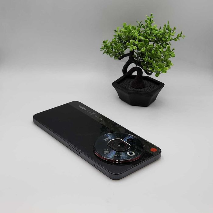 Hope Amanet P11 - ZTE Nubia Focus Pro 5G 256/8GB