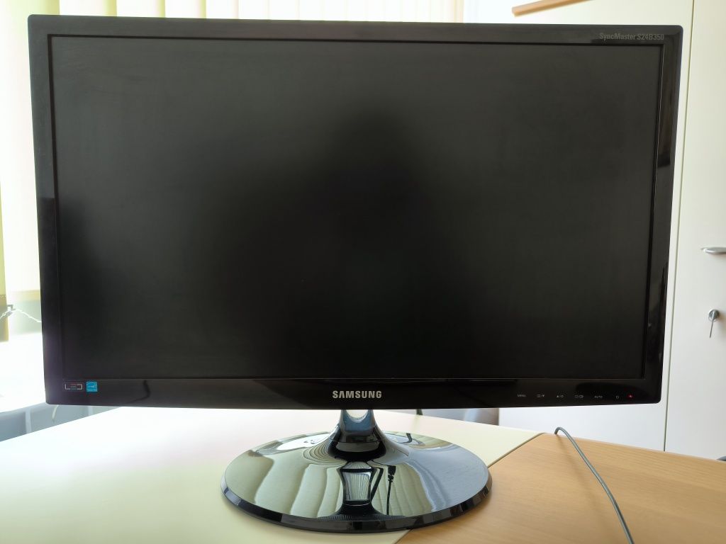 Монитор Samsung LED