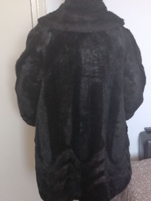 REDUCERE : Blanita damă (mărimea XL)