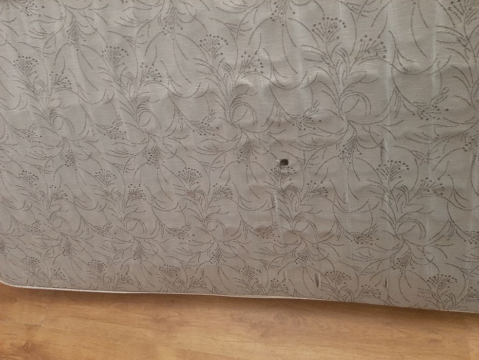 Vând saltea de 2 m pe 90