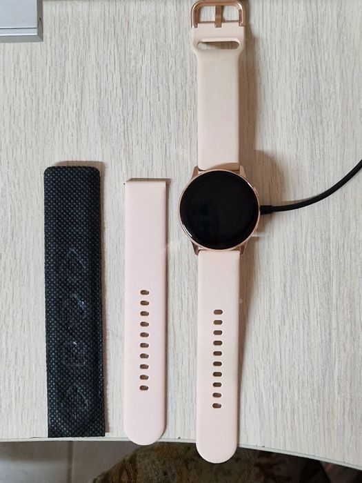 Продам часы Samsung Galaxy Watch Active (SM-R500)