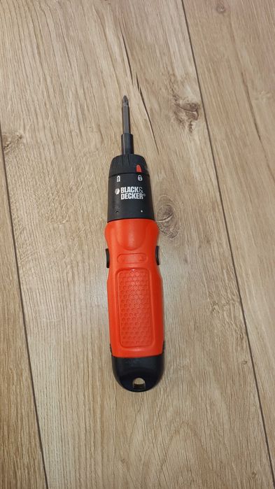 Surubelnita electrica Back&Decker cu 4 baterii, 6v