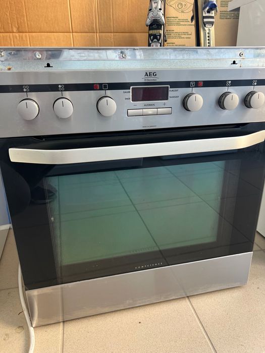 AEG-Electrolux -74 л,инокс,фурна за вграждане с котлони,мод.Е33512