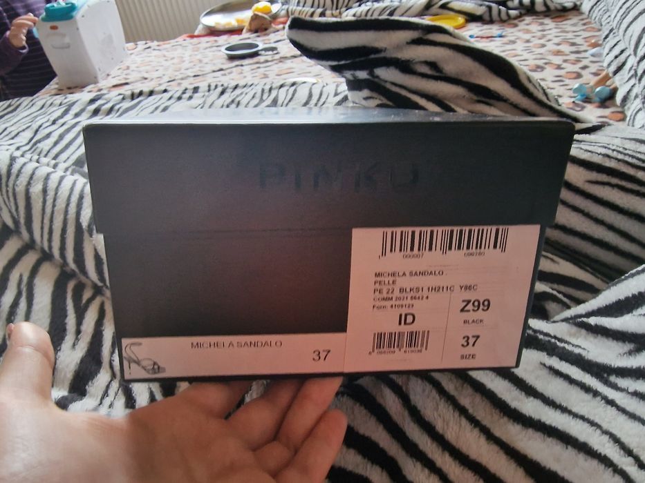 Pinko 37  farftech
