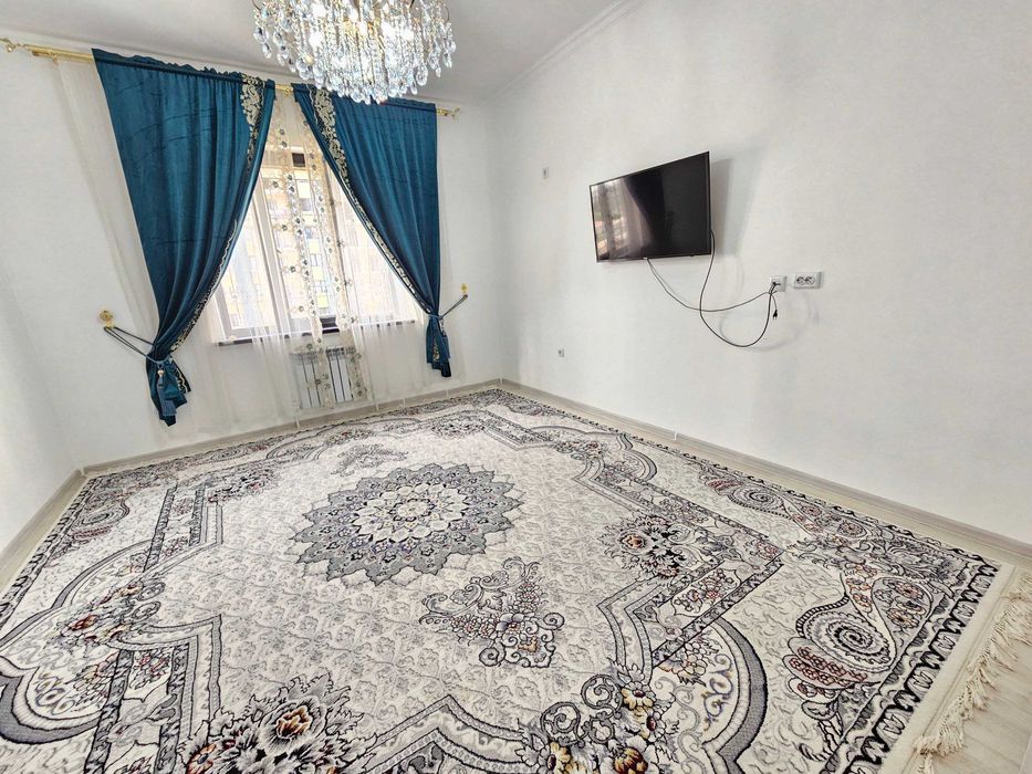 Срочно продается 3х комнатная квартира на Сер-ом районе. Янги Дархон.