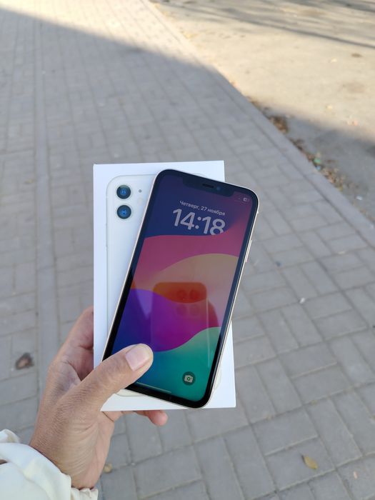 Айфон 11/128 телефон