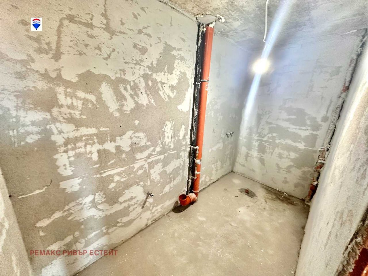 Продава се Двустаен апартамент в Русе, Дружба 3 - 71 кв.м за 1031 €/кв.м - Снимка #9